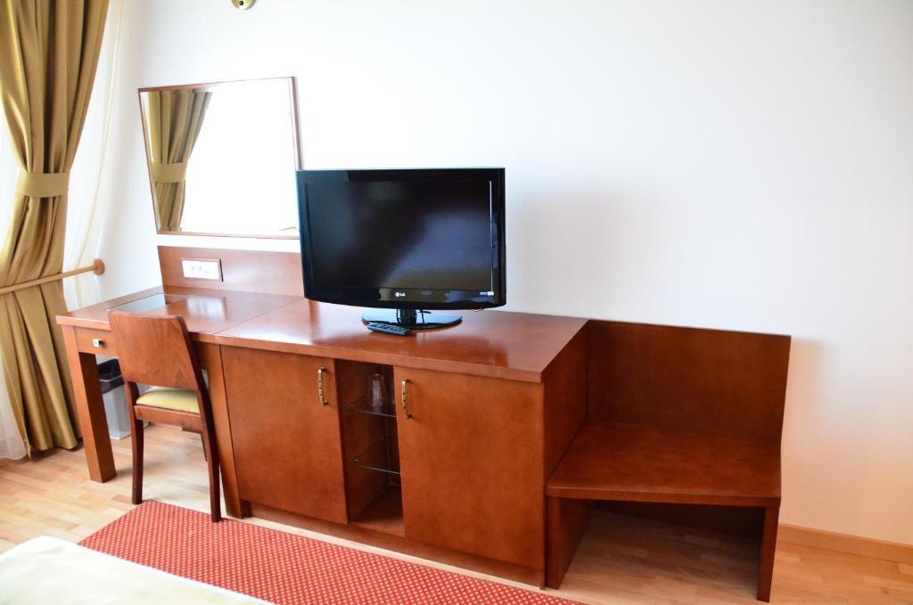 Hotel Miraj Ramnicu Valcea Room photo