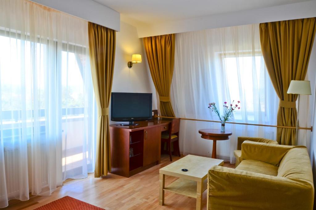 Hotel Miraj Ramnicu Valcea Room photo